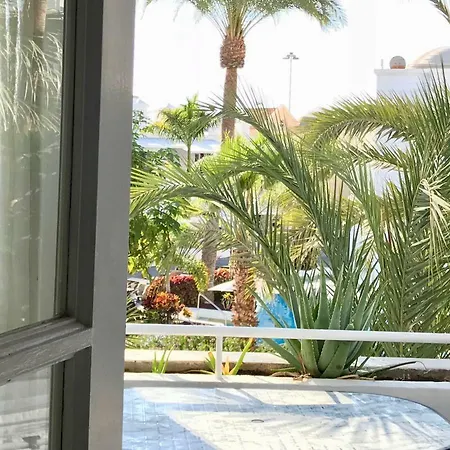 Beachfront Amazing Apartman *